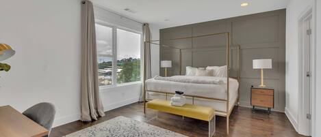 4 chambres, fer et planche à repasser, Wi-Fi, draps fournis