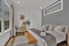 4 室のベッドルーム、アイロン / アイロン台、WiFi、ベッドシーツ