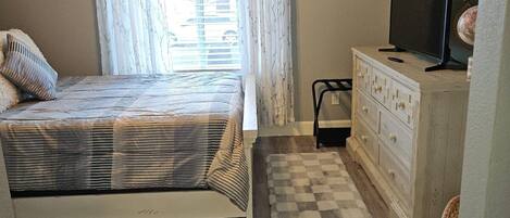 2 habitaciones, tabla de planchar con plancha y wifi gratis