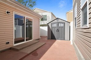 Exterior detail - Charming Bungalow minutes to DIA (Denver)