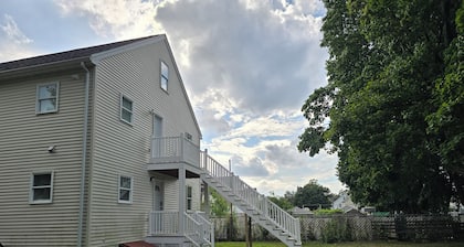 Luxurious 8-bedrooms APT., two suites in Malden MA close to Cambridge, Boston MA