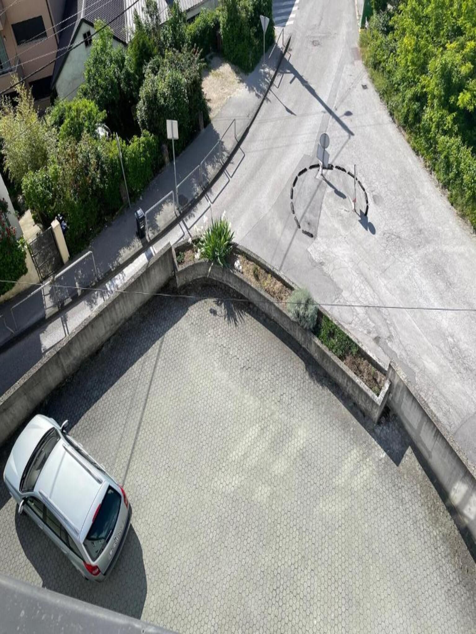 アパートメント (One Bedroom Apartment) | 外観