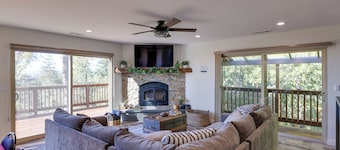 Ski, Hike & Fish: Mtn-View Gem w/ Deck in Tuolumne