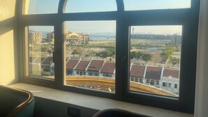 Unclassified image, 3 of 17, button - Duc Chung Hotel Ha Long (Bai Chay)