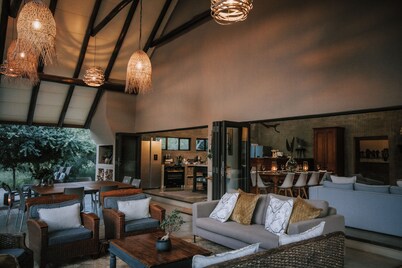 Rhino's Rest Private Luxury Villa