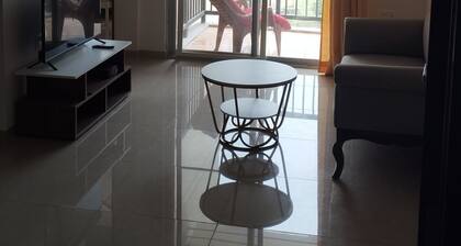 Chic 1-bedroom apartment in fabulous Bangalore with WiFi