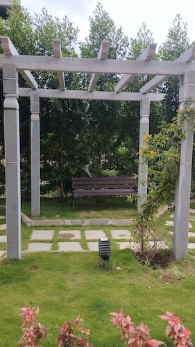 Chic 1-bedroom apartment in fabulous Bangalore with WiFi