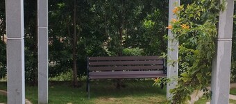 Chic 1-bedroom apartment in fabulous Bangalore with WiFi