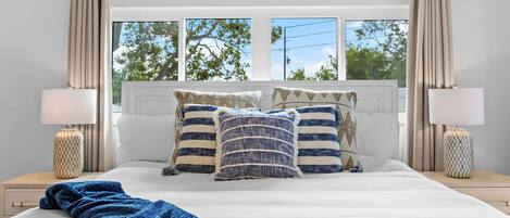 4 dormitoris, planxa i posts de planxar, un bressol de viatge i wifi