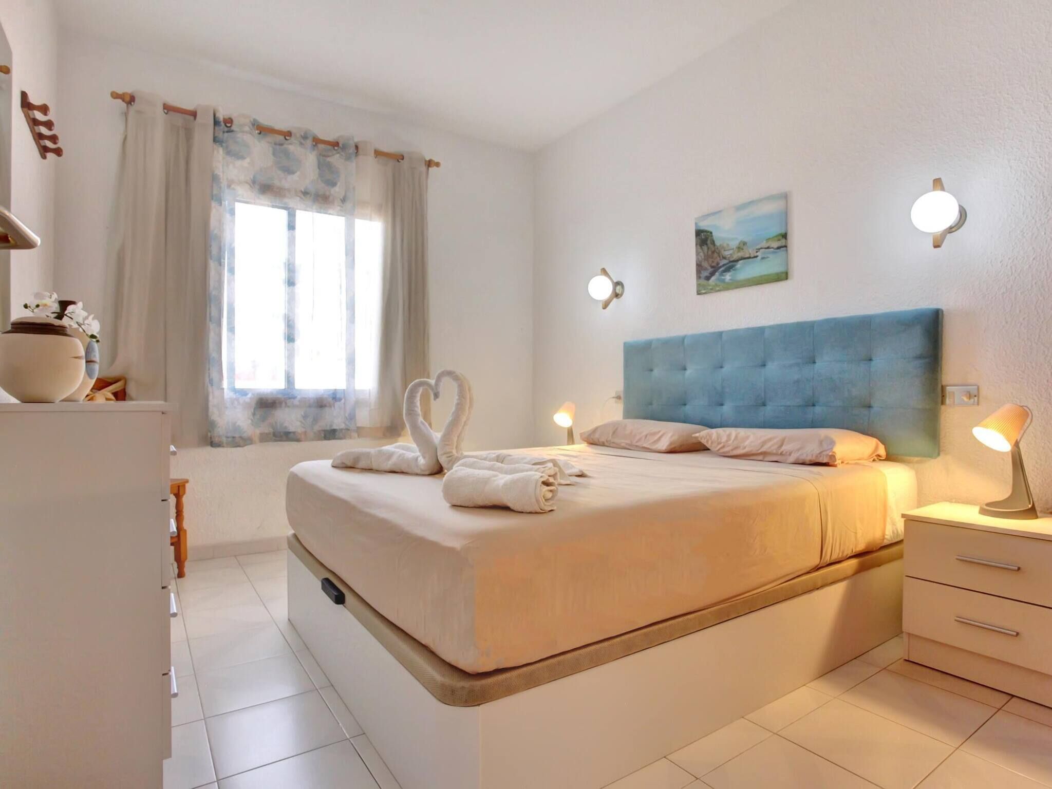 1 slaapkamer, een strijkplank/strijkijzer, gratis wifi, beddengoed