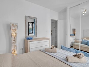 1 chambre, fer et planche Ă repasser, Wi-Fi gratuit, draps fournis