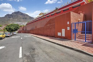 Exterior - Confortable Big Apartment, Huge Terrace, Parking (Costa Adeje)