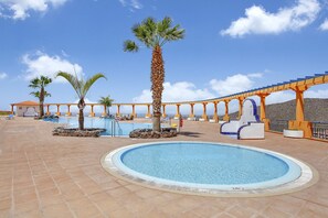 Pool - Confortable Big Apartment, Huge Terrace, Parking (Costa Adeje)