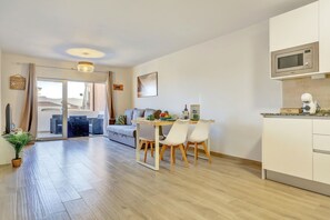 Interior - Atlantic Breeze, Terrace, Pool, Fast Wifi (Arona)