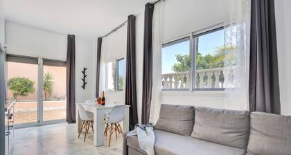 Cliffstone Apartment, Los Gigantes, Heated Pool