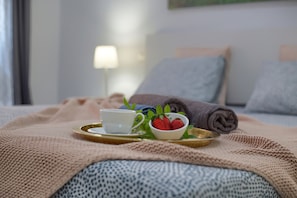 2 bedrooms, iron/ironing board, free WiFi, bed sheets