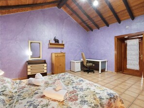 2 chambres, fer et planche Ă repasser, Wi-Fi gratuit, draps fournis