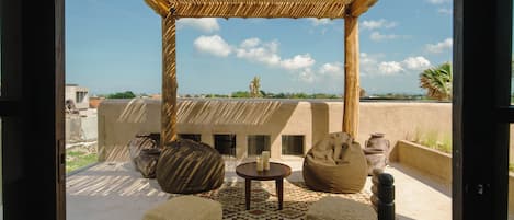 Vil·la de luxe, pati, vistes a la piscina | Balcó