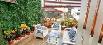 Single Bedroom Apartment with WiFi and AC in vibrant Bengaluru