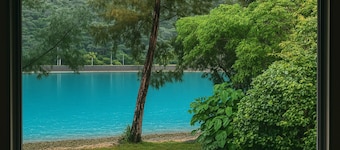 CORAL ISLAND