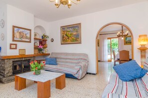 Table tennis - Can Nicolau - Villa With Private Pool. Free Wifi (Colònia De Sant Pere (artà), Illes Balears)