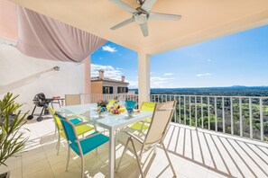 Outdoor dining - Biali - House In Búger. Free Wifi (Búger, Illes Balears)