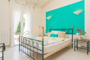 3 habitaciones y tabla de planchar con plancha 