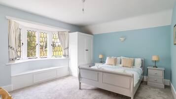 5 makuuhuonetta, silitysrauta/-lauta, ilmainen Wi-Fi, vuodevaatteet