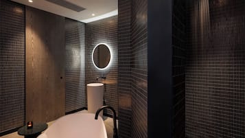 Premier Double Room, Patio | Bathroom | Designer toiletries, hair dryer, bathrobes, towels