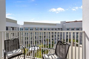 Property grounds - Perfect Getaway modern Studio in Luma 22 - JVC (Dubai)