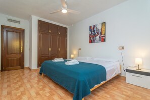 4 slaapkamers, een strijkplank/strijkijzer