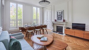 Apartment | Living area - Magnificent Flat Centre de Paris Le Marais (Paris)