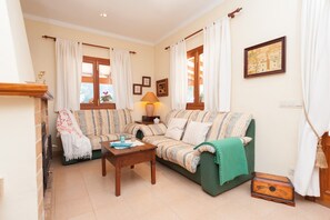 Living area - Son Coll - Villa With Private Pool In Lloseta (Lloseta, Illes Balears)