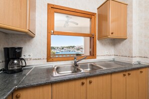 Fridge, microwave, oven, dishwasher - Casa Michaela - House In Portopetro. Free Wifi (Porto Petro, Illes Balears)