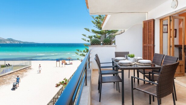 Outdoor dining - Bellavista - Apartment In Port D'alcúdia (Port D'alcudia, Illes Balears)