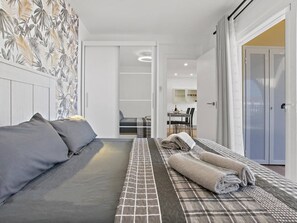 1 chambre, fer et planche à repasser, Wi-Fi gratuit, draps fournis