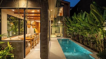 Kolam renang outdoor