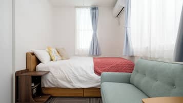 2 bedrooms, iron/ironing board, WiFi, bed sheets