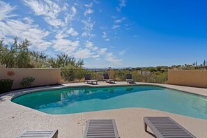 Outdoor pool, a heated pool - Foothills Oasis Heated Pool&HotTub Stunning Views (Tucson)