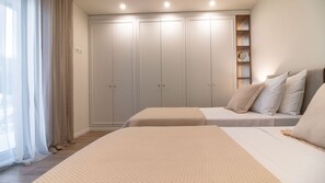 3 slaapkamers, een strijkplank/strijkijzer, gratis wifi, beddengoed