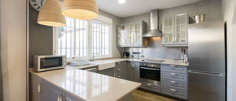 Fridge, microwave, oven, dishwasher