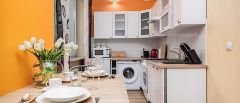 Apartament (54) | Cuisine privée | Bouilloire électrique