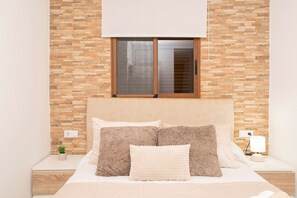 2 chambres, fer et planche à repasser