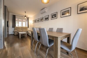 Dining - Duplex Near The Beach  - House With Free Wifi (La Barrosa, Cádiz)