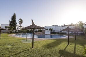 Pool - Duplex Near The Beach  - House With Free Wifi (La Barrosa, Cádiz)