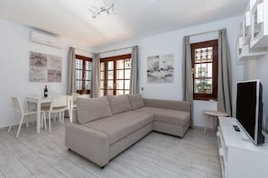 Living area - Valleverde - Apartment In Mijas. Free Wifi (Mijas, Málaga)