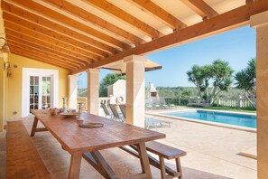 Outdoor dining - Ca Na Margalida - Villa With Private Pool (Cala Murada, Illes Balears)