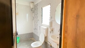 Bathroom - La Perla Resort By Circle Hotels&Resort (Morjim)