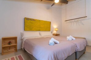 5 habitaciones y tabla de planchar con plancha 