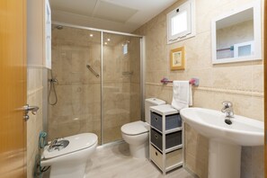 Een douche, een bidet